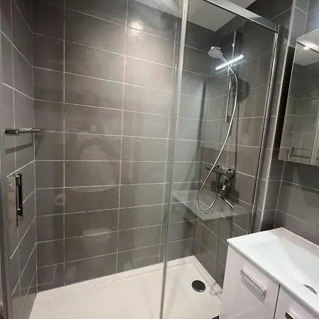 Studio Les Menuires, 4 Personnes - Fr-1-574-59 * Saint-Martin-de-Belleville